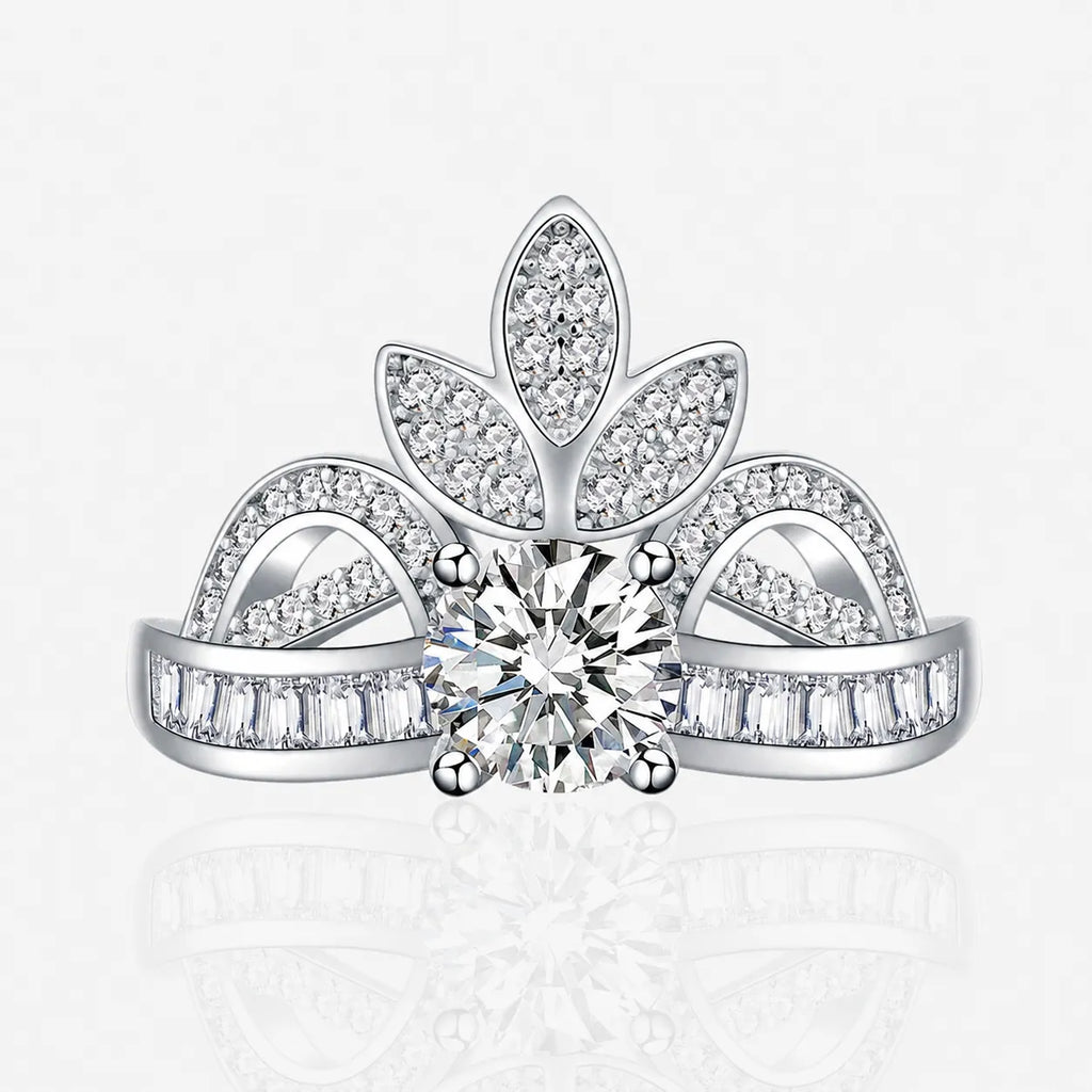Crown Ring 925 Sterling Silver Cubic Zirconia Three Leaf Top Detail