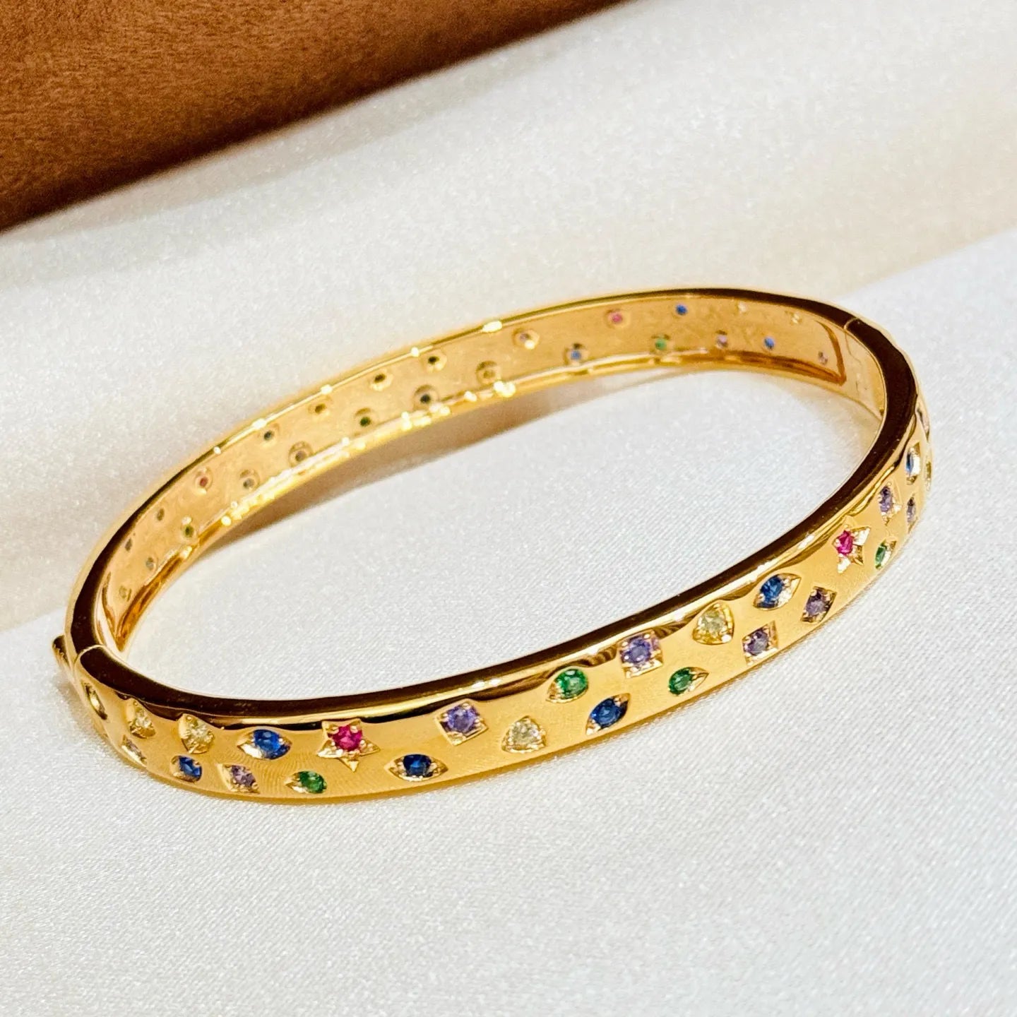 Gemstone Bangle 925 Sterling Silver 18K Gold Plated Multicolor Gemstone Detail