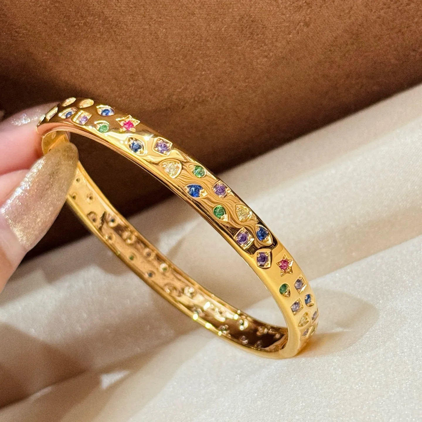 Gemstone Bangle 925 Sterling Silver 18K Gold Plated Multicolor Gemstone Detail