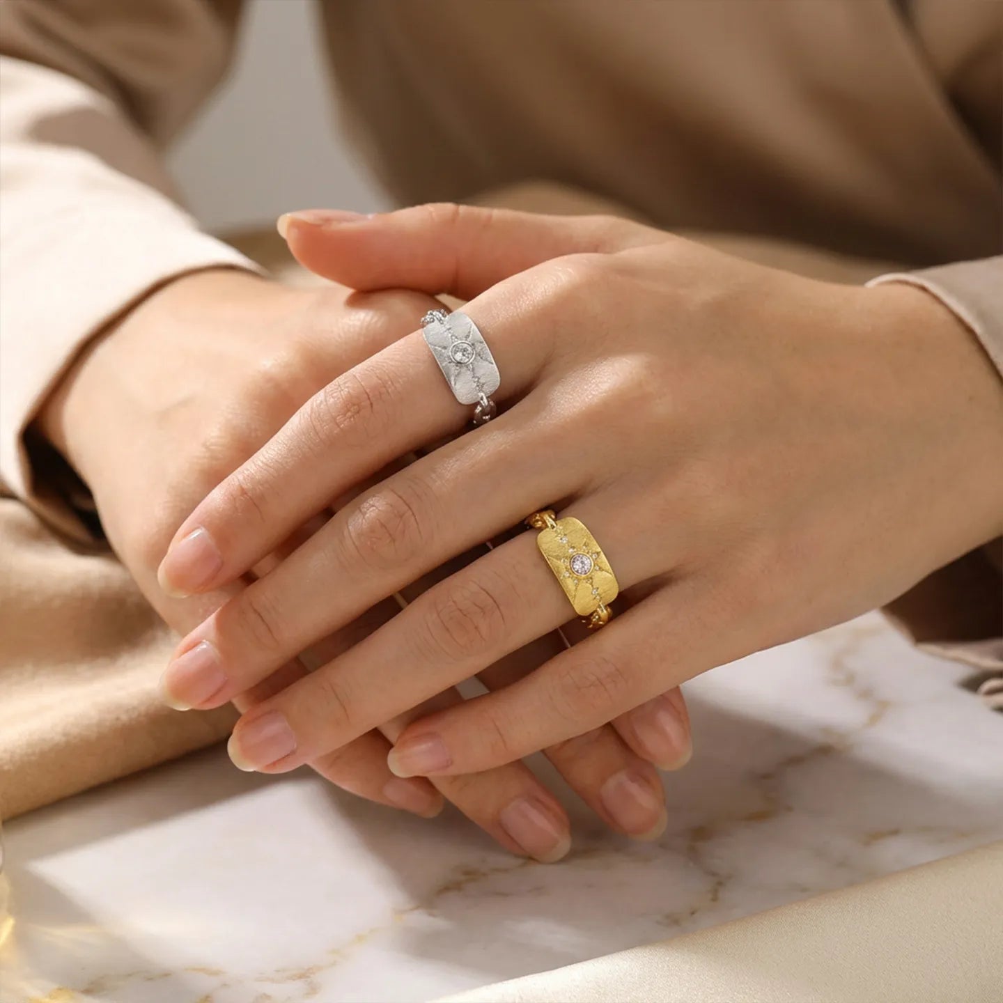 Vintage Sunburst Signet Ring in 925 Sterling Silver