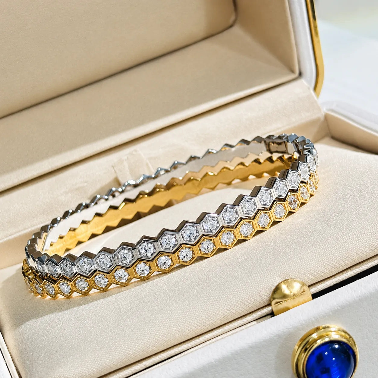Tennis Bangle 925 Sterling Silver Cubic Zirconia Geometric Faceted Edge Design