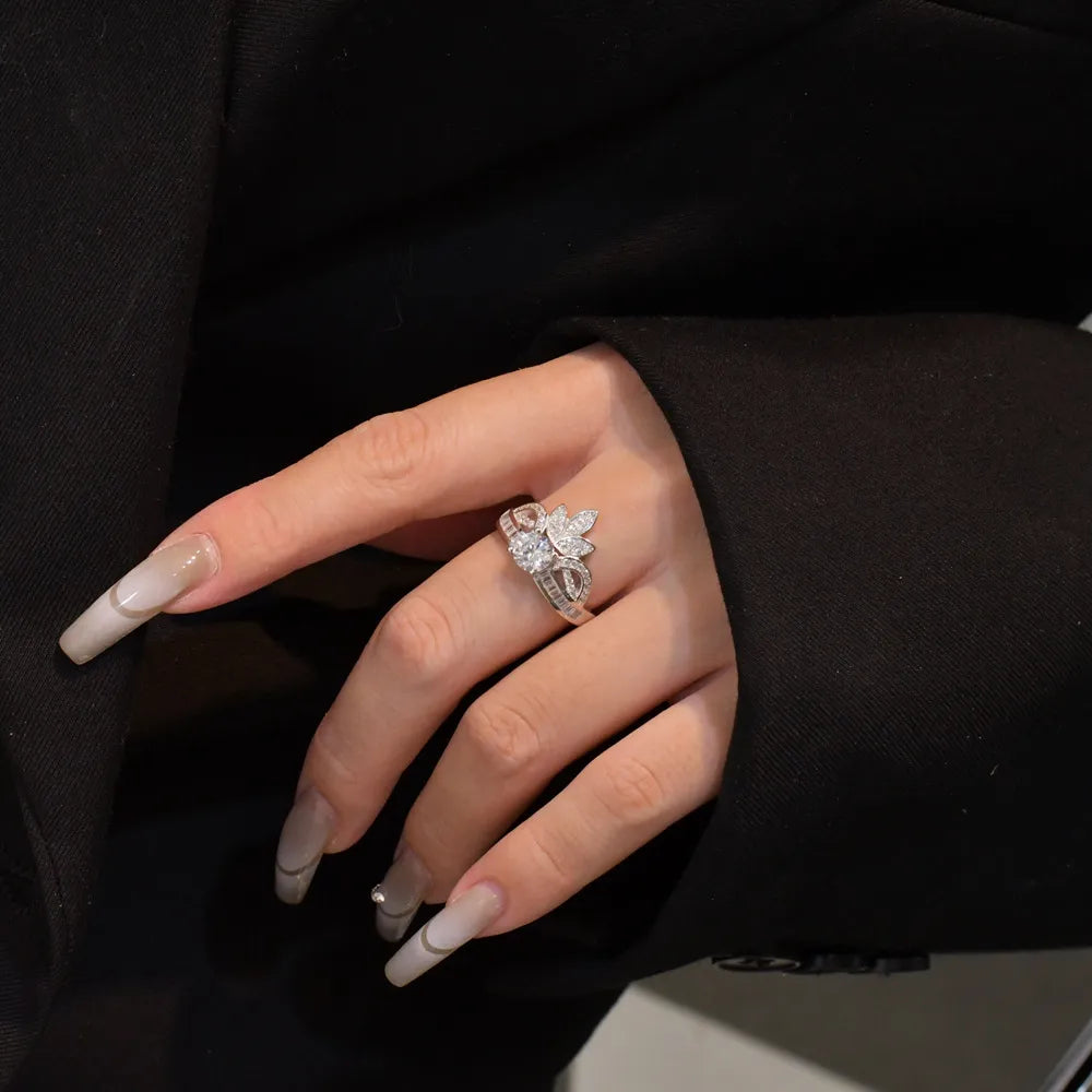 Crown Ring 925 Sterling Silver Cubic Zirconia Three Leaf Top Detail